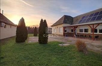 Eladó Vaskúti családi ház hirdetés (67438333)