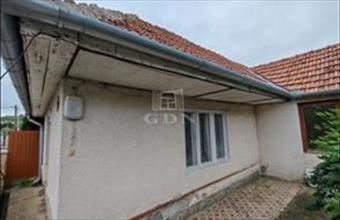 Eladó Péceli családi ház hirdetés (85343144)