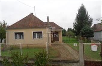 Eladó Magyarszecsődi családi ház hirdetés (43222935)