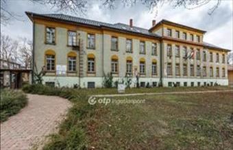 Eladó Balatonfűzfői iroda irodaházban hirdetés (46761949)