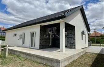 Eladó Baracskai családi ház hirdetés (52397298)