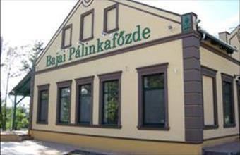 Eladó Bajai üzlethelyiség utcafronton hirdetés (69939815)