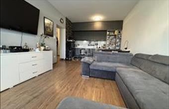 Eladó Komáromi tégla lakás hirdetés (75752467)