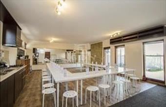 Eladó Velencei családi ház hirdetés (38935924)