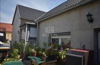 Eladó Magyarlaki családi ház hirdetés (98631639)