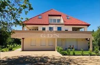 Eladó Balatonfűzfői tégla lakás hirdetés (96497256)