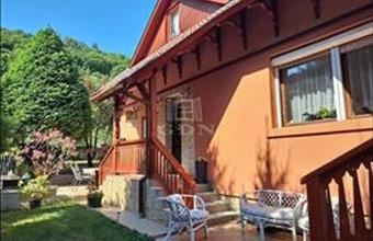 Eladó Balatonkenesei családi ház hirdetés (85689723)