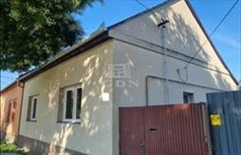 Eladó Székesfehérvári családi ház hirdetés (49734549)