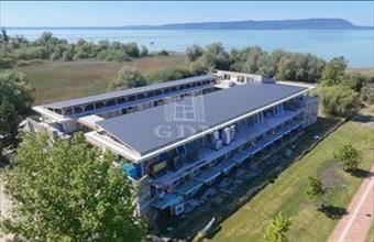 Eladó Balatonmáriafürdői tégla lakás hirdetés (77635462)