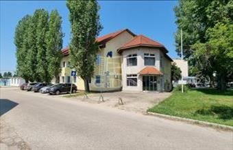 Kiadó Székesfehérvári iroda irodaházban hirdetés (97185435)