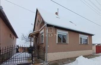 Eladó Bajai családi ház hirdetés (72796447)