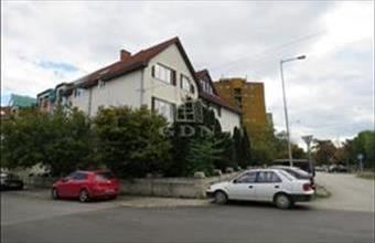 Kiadó Székesfehérvári iroda irodaházban hirdetés (63933636)