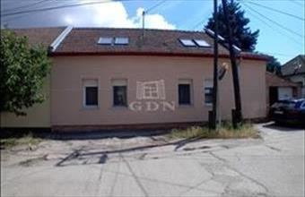 Eladó Bajai családi ház hirdetés (47653733)