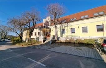 Eladó Székesfehérvári egyéb iroda hirdetés (94374197)