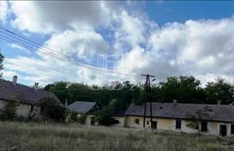 Eladó Ladánybenei telephely hirdetés (72644353)