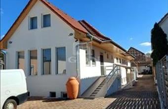 Eladó Fóti telephely hirdetés (32937625)