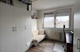 Eladó Budapest III. kerületi panel lakás hirdetés (13598474)