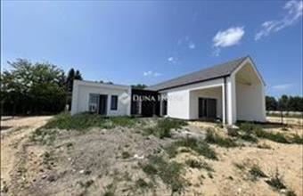 Eladó Cserszegtomaji családi ház hirdetés (73253457)