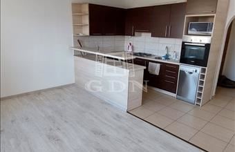 Eladó Veszprémi panel lakás hirdetés (89882443)