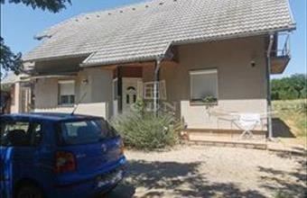 Eladó Szentpéterúri családi ház hirdetés (23437233)