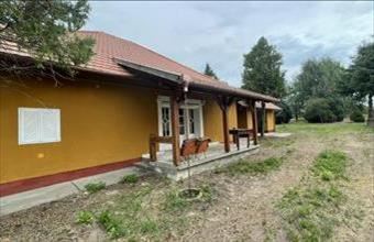 Eladó Kadarkúti családi ház hirdetés (48334565)