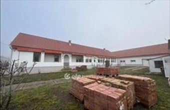 Eladó Bezedeki családi ház hirdetés (35352774)