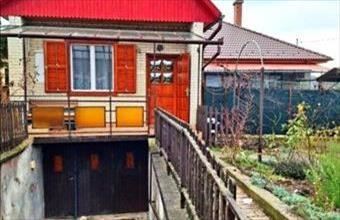 Eladó Kerepesi családi ház hirdetés (42699372)