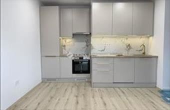 Eladó Budapest III. kerületi csúsztatott zsalus lakás hirdetés (19734344)