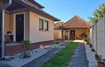 Kiadó Gyulai házrész hirdetés (73442247)