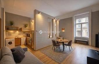 Eladó Budapest V. kerületi tégla lakás hirdetés (96639792)