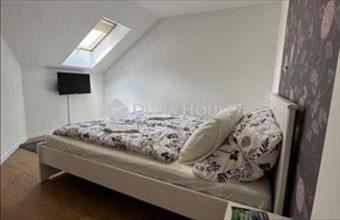 Eladó Budapest VI. kerületi tégla lakás hirdetés (84928666)