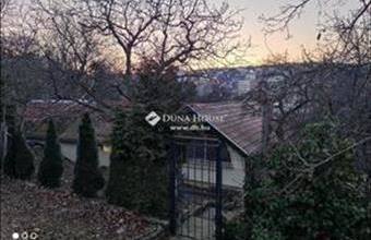 Eladó Budapest XII. kerületi családi ház hirdetés (74156294)