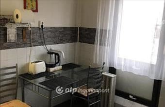 Eladó Pécsi panel lakás hirdetés (72335329)