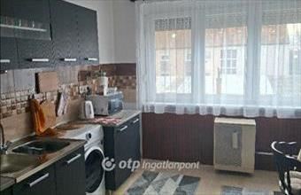 Eladó Szabadszállási tégla lakás hirdetés (66383533)