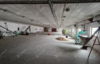 Kiadó Komáromi raktár hirdetés (47543417)