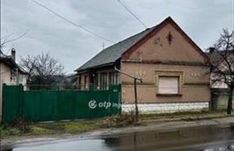 Eladó Vámospércsi családi ház hirdetés (43959442)