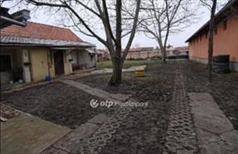 Eladó Jászberényi családi ház hirdetés (73433716)