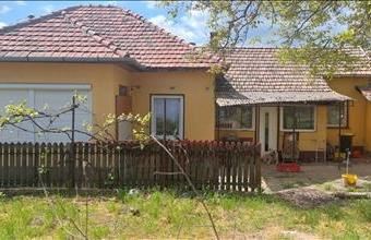 Eladó Kőröstetétleni családi ház hirdetés (62273623)