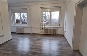 Kiadó Solymári iroda irodaházban hirdetés (77734449)