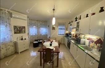 Eladó Mosonmagyaróvári tégla lakás hirdetés (73337234)