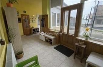 Eladó Nagykőrösi családi ház hirdetés (38248349)