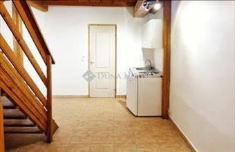 Eladó Budapest V. kerületi üzlethelyiség udvarban hirdetés (47432742)