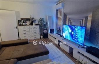 Eladó Egeri panel lakás hirdetés (97223798)