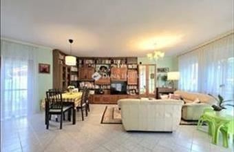 Eladó Budapest X. kerületi ikerház hirdetés (94743613)