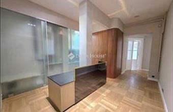 Eladó Budapest VI. kerületi tégla lakás hirdetés (94167359)