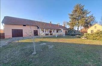 Eladó Tiszakécskei családi ház hirdetés (42863137)