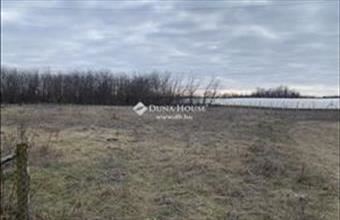 Eladó Dánszentmiklósi lakóövezeti telek hirdetés (45433283)