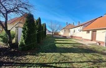 Eladó Nemesnádudvari családi ház hirdetés (88891217)