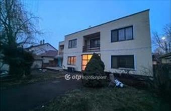 Eladó Hajdúböszörményi tégla lakás hirdetés (53613243)