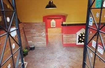 Eladó Budapest VI. kerületi üzlethelyiség utcafronton hirdetés (93326242)